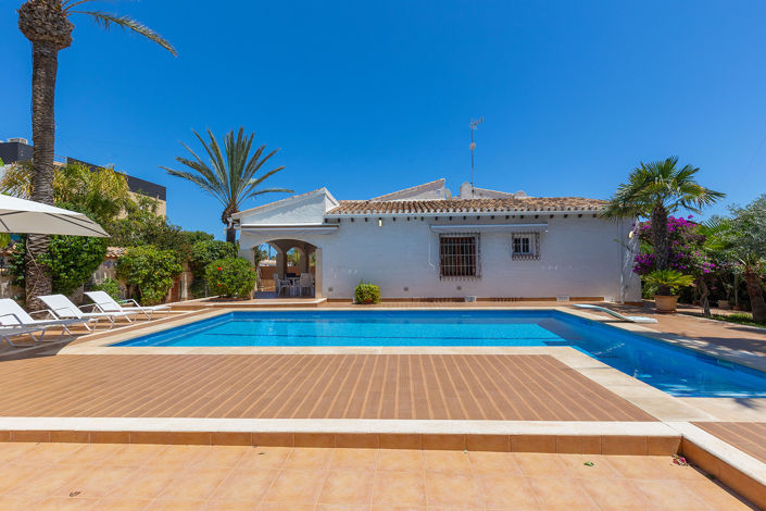 Image No.12-4 Bed Villa for sale