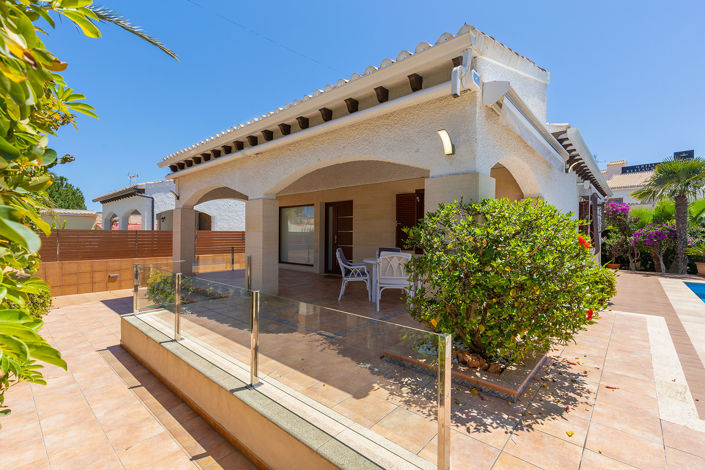 Image No.17-4 Bed Villa for sale
