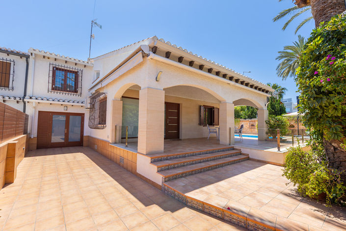 Image No.21-4 Bed Villa for sale