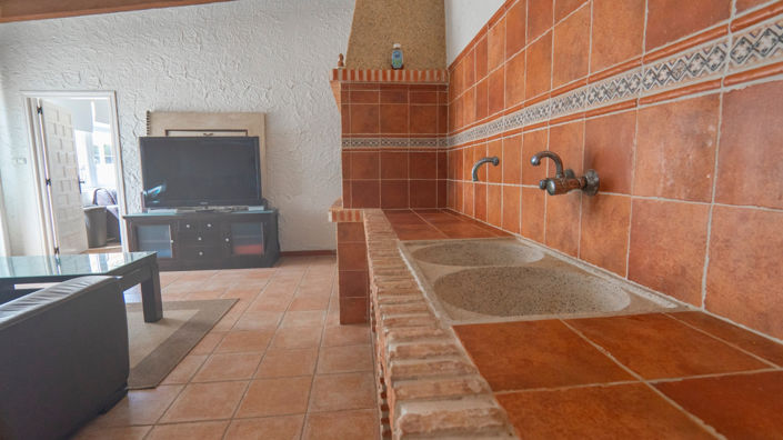 Image No.22-6 Bed Country House for sale