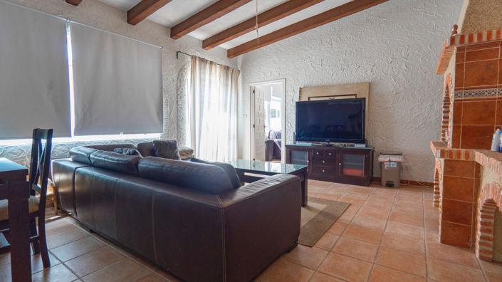 Image No.23-6 Bed Country House for sale