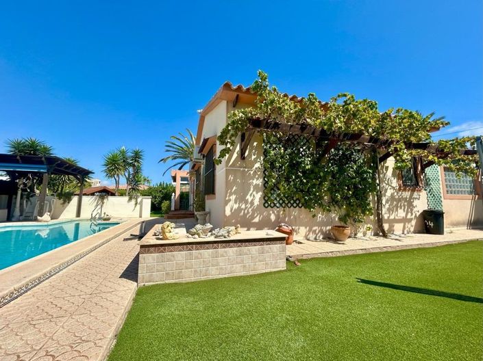 Image No.6-3 Bed Villa for sale