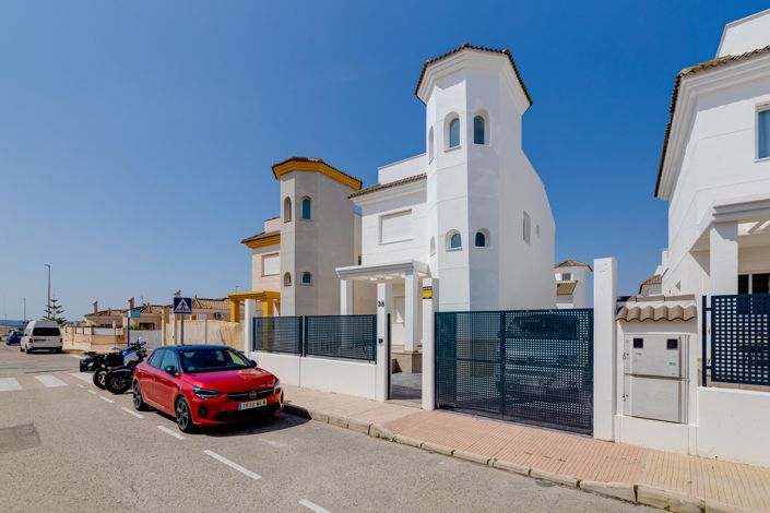 Image No.2-2 Bed Villa for sale