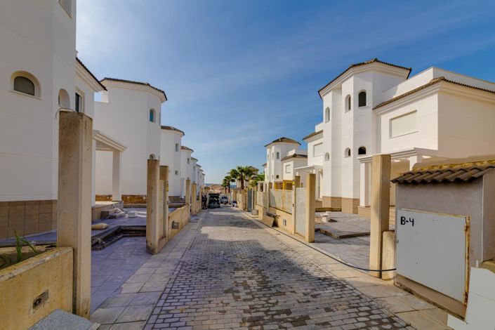Image No.40-2 Bed Villa for sale