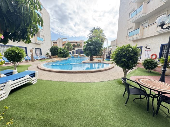 Image No.20-2 Bed Apartment for sale