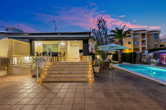 Image No.30-4 Bed Villa for sale