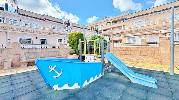 Image No.37-3 Bed Townhouse for sale