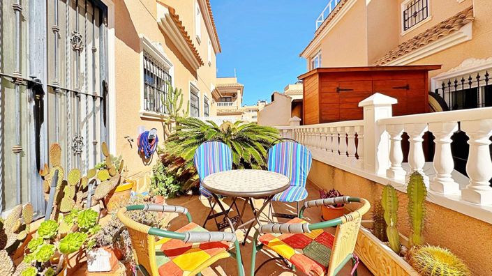 Image No.8-3 Bed Townhouse for sale