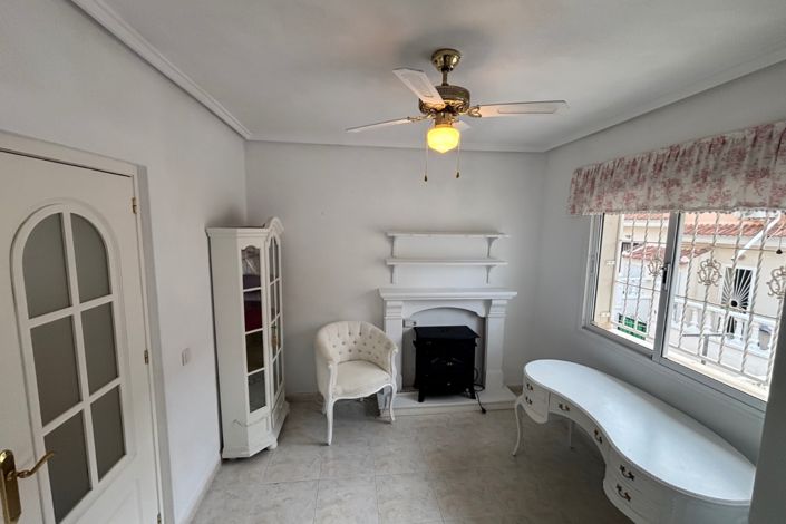 Image No.14-2 Bed Townhouse for sale
