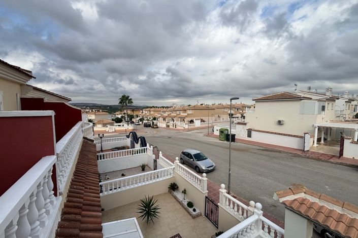 Image No.21-2 Bed Townhouse for sale