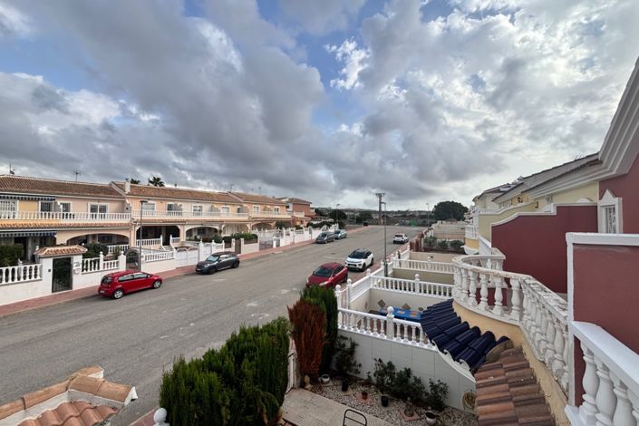 Image No.22-2 Bed Townhouse for sale