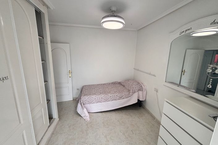 Image No.25-2 Bed Townhouse for sale