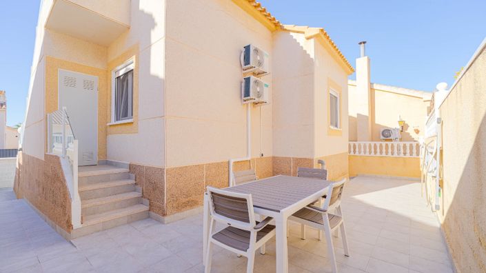 Image No.44-2 Bed Villa for sale