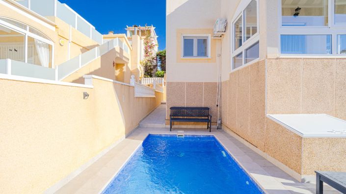 Image No.48-2 Bed Villa for sale