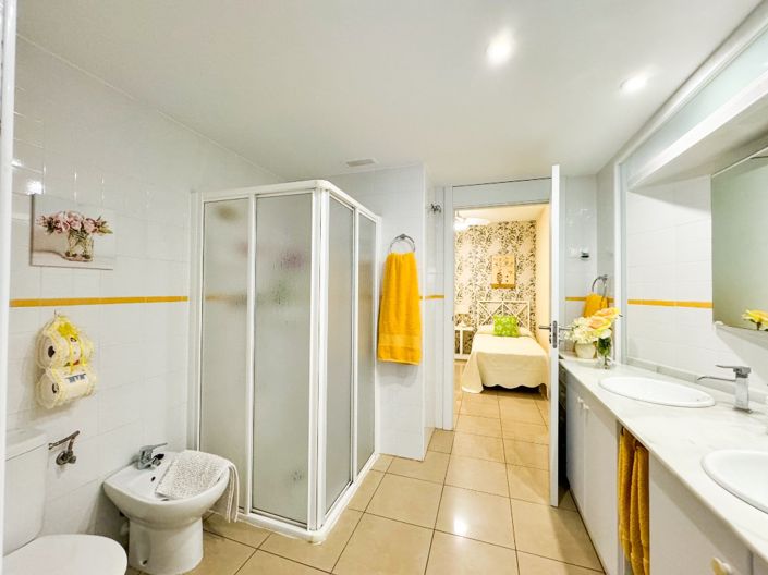 Image No.14-2 Bed Apartment for sale