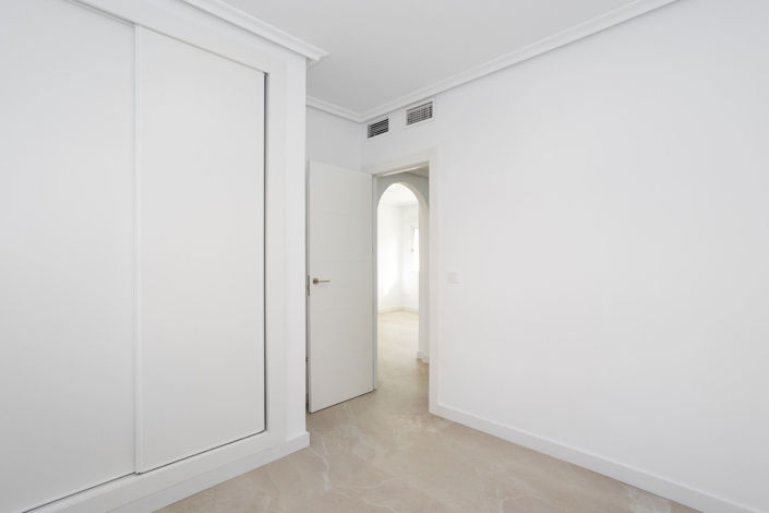 Image No.19-2 Bed Apartment for sale