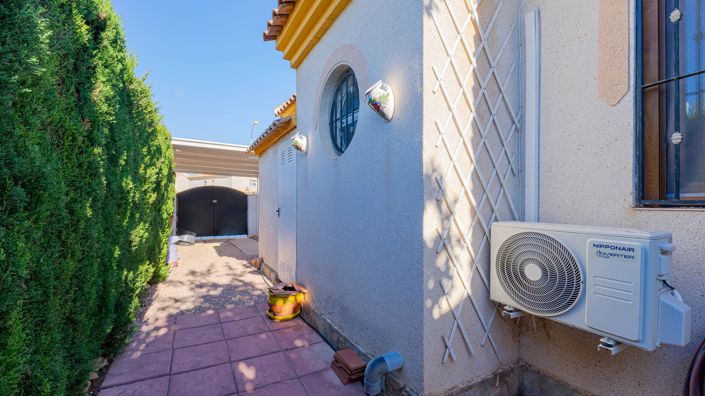 Image No.8-3 Bed Townhouse for sale