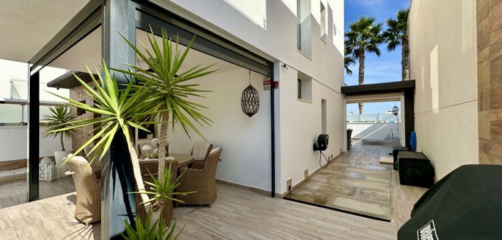 Image No.4-3 Bed Villa for sale