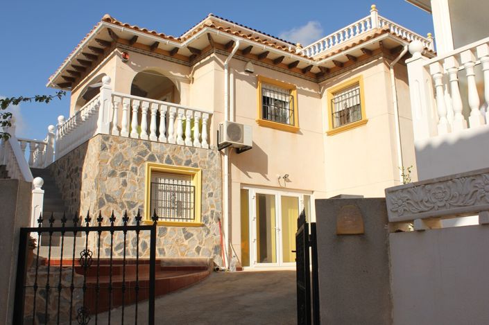 Image No.37-5 Bed Villa for sale