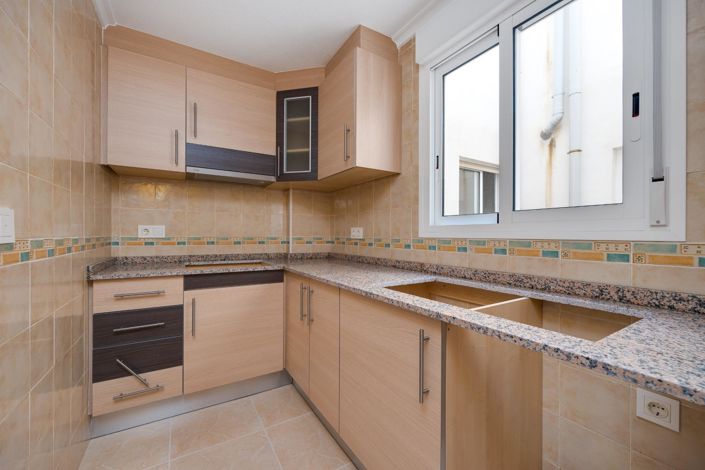 Image No.17-2 Bed Apartment for sale