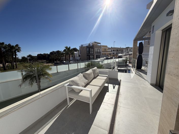 Image No.41-4 Bed Villa for sale