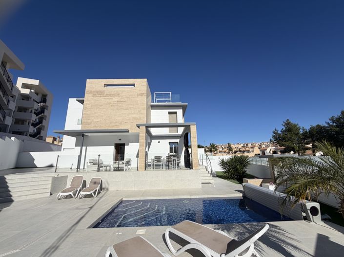 Image No.43-4 Bed Villa for sale