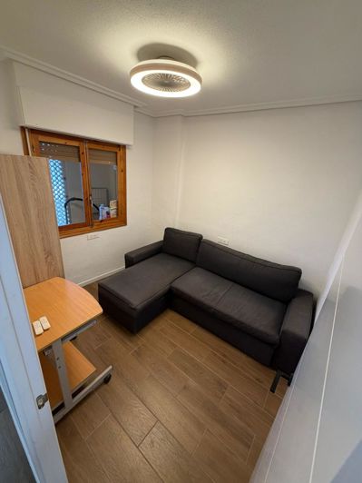 Image No.12-Appartement de 2 chambres à vendre