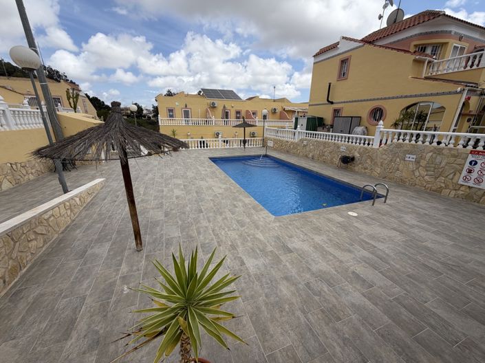 Image No.14-2 Bed Townhouse for sale