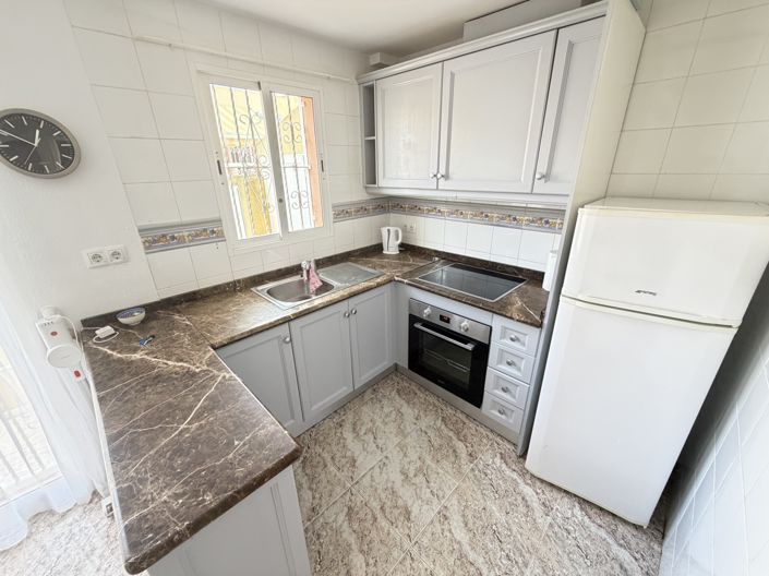 Image No.3-2 Bed Townhouse for sale