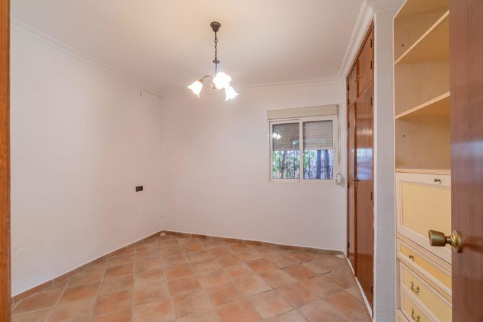 Image No.19-4 Bed Villa for sale