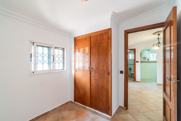 Image No.24-4 Bed Villa for sale