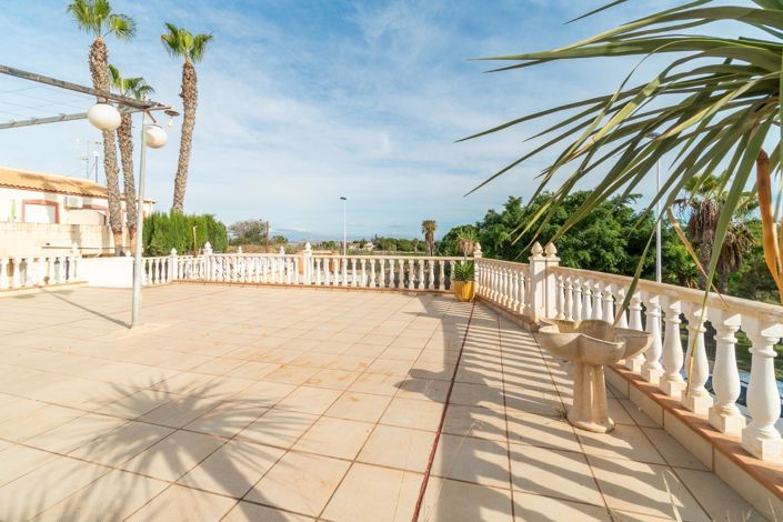 Image No.30-4 Bed Villa for sale