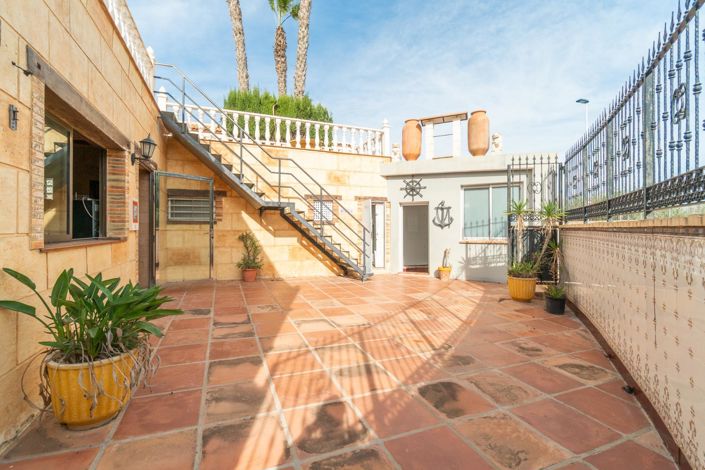 Image No.33-4 Bed Villa for sale
