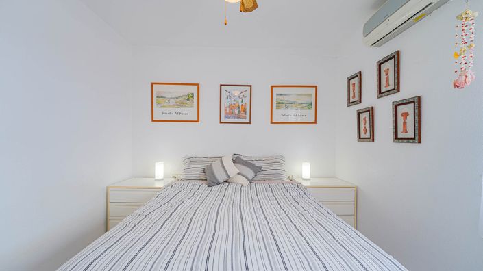 Image No.18-2 Bed Townhouse for sale