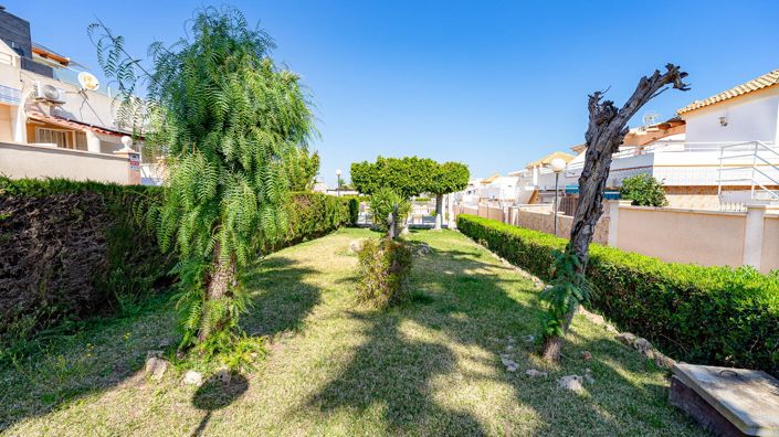 Image No.36-2 Bed Townhouse for sale
