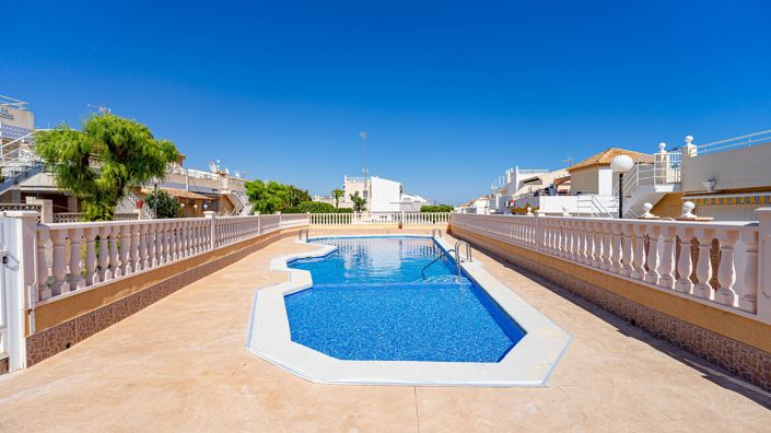 Image No.42-2 Bed Townhouse for sale