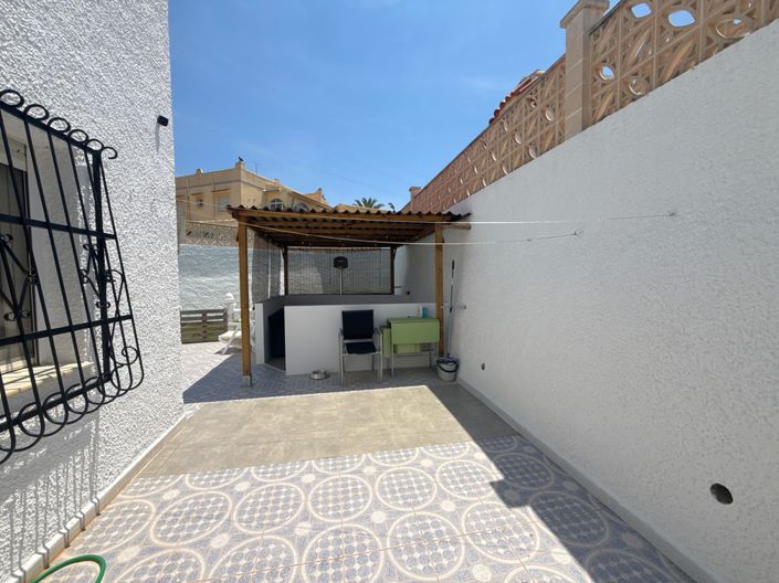 Image No.7-2 Bed Townhouse for sale