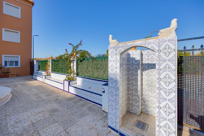 Image No.25-2 Bed Apartment for sale