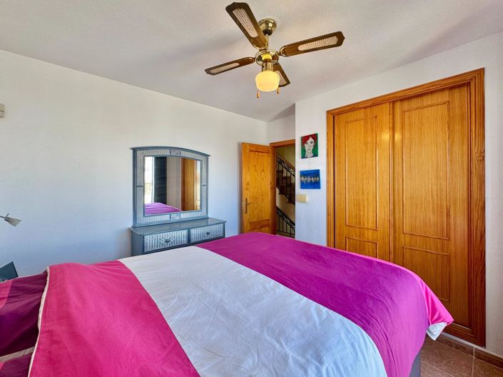 Image No.14-3 Bed Townhouse for sale