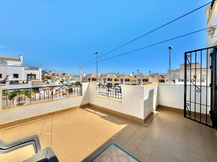 Image No.17-3 Bed Townhouse for sale