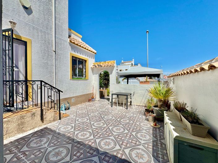 Image No.42-3 Bed Townhouse for sale