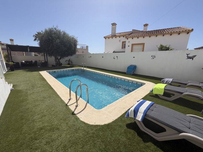 Image No.3-Villa de 3 chambres à vendre à Villamartin