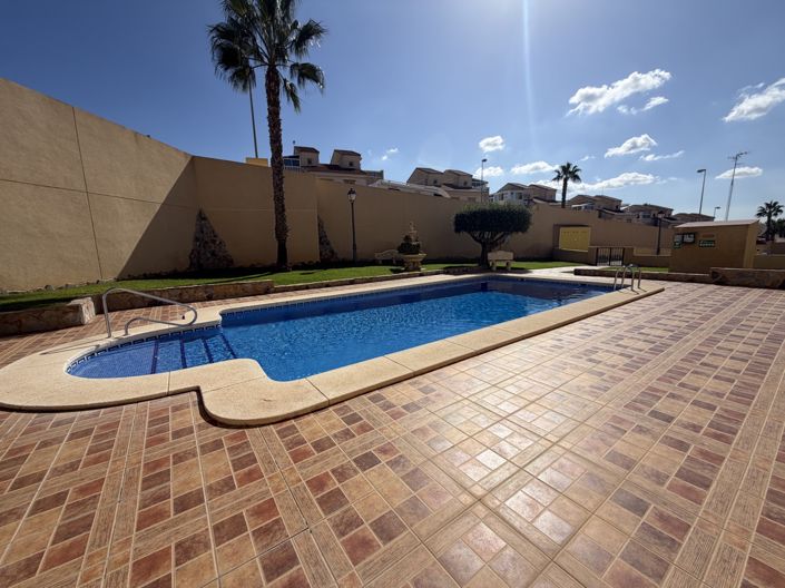 Image No.29-3 Bed Townhouse for sale