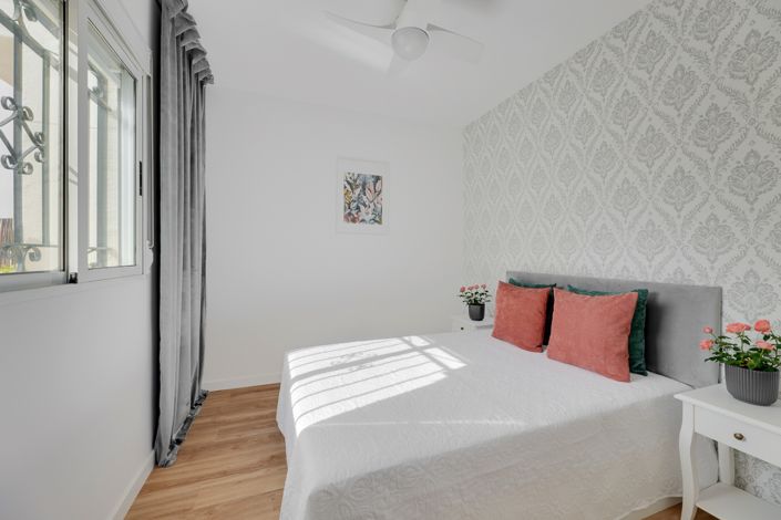 Image No.12-3 Bed Townhouse for sale