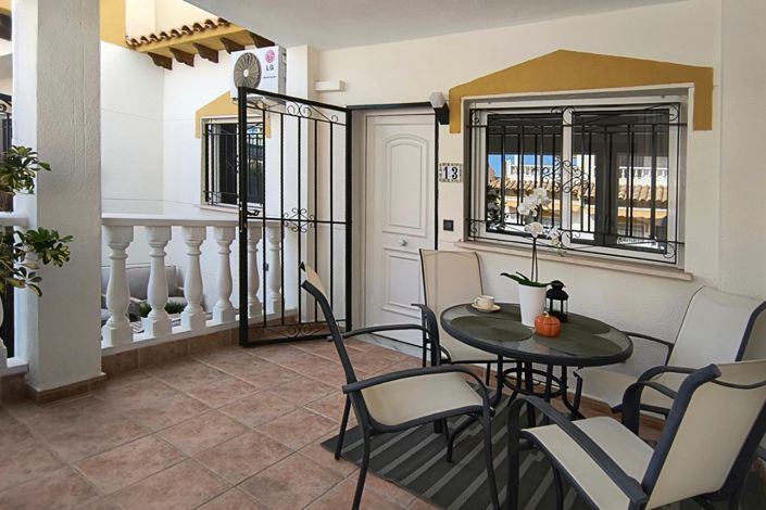 Image No.28-3 Bed Townhouse for sale