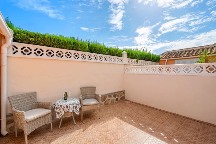 Image No.31-3 Bed Townhouse for sale