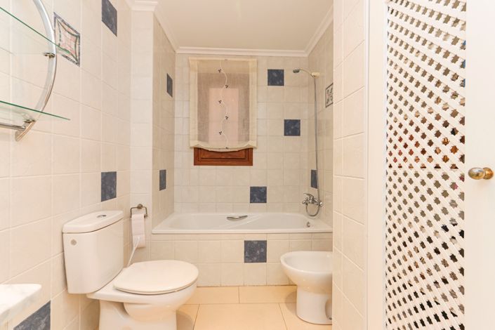 Image No.8-2 Bed Apartment for sale