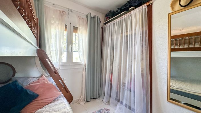 Image No.16-1 Bed Townhouse for sale