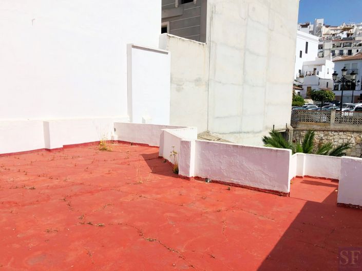 Image No.12-3 Bed Townhouse for sale