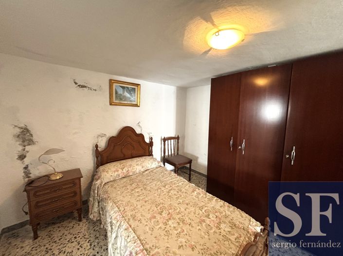 Image No.13-3 Bed Townhouse for sale